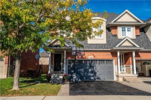 4-bedroom semi-detached home for sale in Halton — 2267 Whistling Springs Crescent