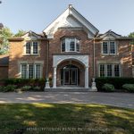 5-bedroom detached home for sale in Toronto — 22 Valloncliffe Road (Photo 2)