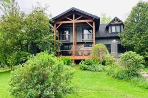 4-bedroom detached home for rent in Blue Mountains — 230 Grey Road 21 Road
