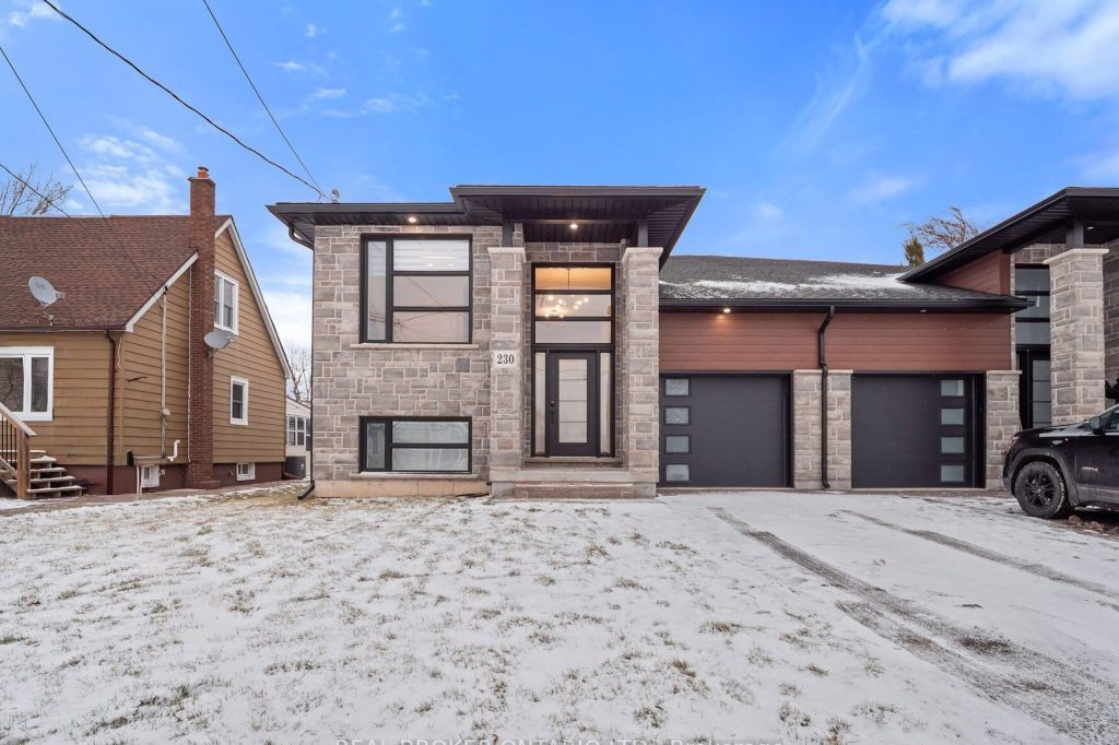 2-bedroom semi-detached home for sale in Niagara — 230 Knoll Street (Photo 1)