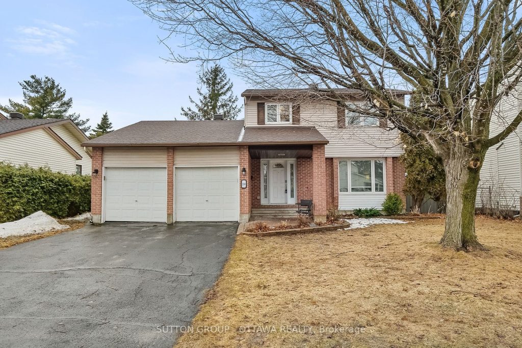 3-bedroom detached home for sale in Ottawa — 238 Park Grove Drive (Photo 1)