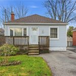 3-bedroom detached home for sale in Peterborough — 23 Colbourne Street W (Photo 3)