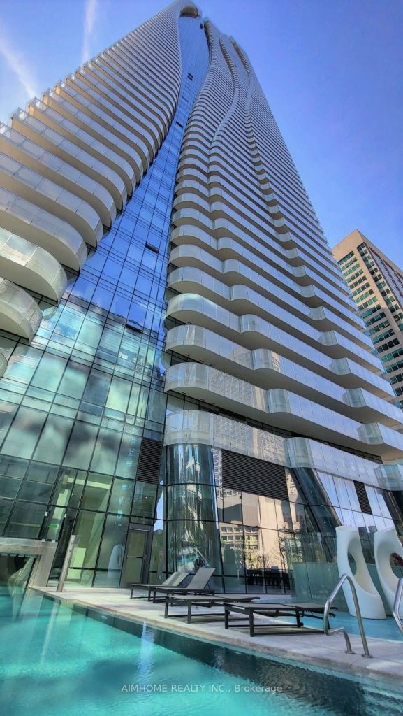 1-bedroom condo apartment for rent in Toronto — 2503 - 1 Bloor Street E (Photo 1)
