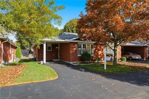 3-bedroom home for sale in Brantford — 25 - 229 Lynden Road
