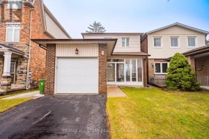 3-bedroom home for sale in Toronto — 25 Thistlewaite Crescent