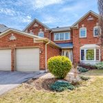 4-bedroom home for sale in Oakville — 262 Oakwood Crescent (Photo 4)