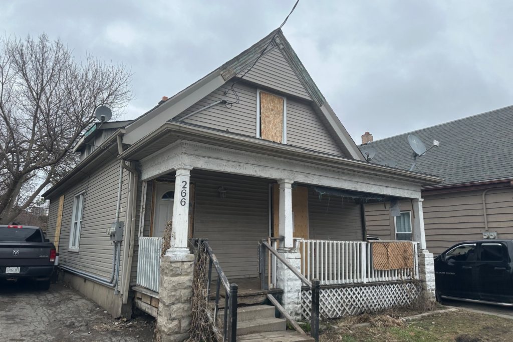 4-bedroom duplex home for sale in Middlesex — 266 Hamilton Road (Photo 1)