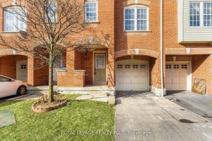3-bedroom condo townhouse for rent in Mississauga — 267 - 3030 Breakwater Court