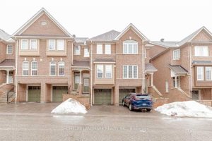 3-bedroom condo townhouse for rent in Mississauga — 26 - 50 Strathaven Drive