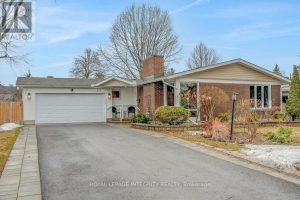 4-bedroom home for sale in Ottawa — 27 Birchview Road