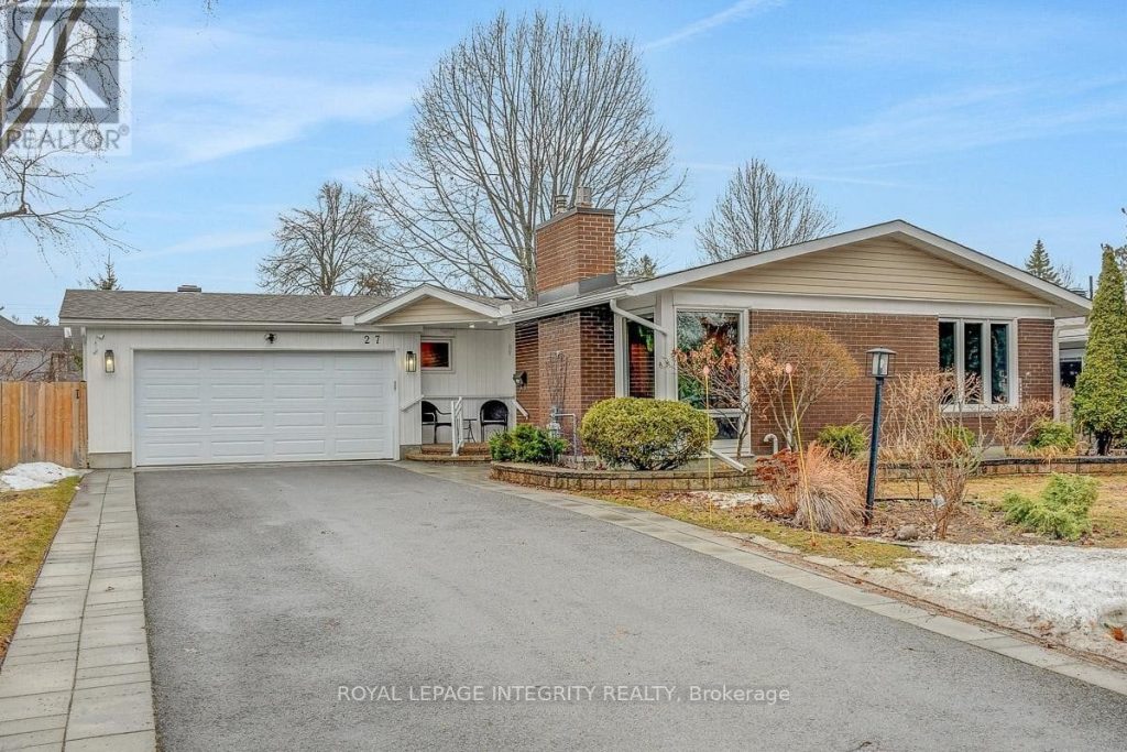 4-bedroom home for sale in Ottawa — 27 Birchview Road (Photo 1)
