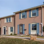 3-bedroom row / townhouse for sale in Kitchener — 27 Queenston Drive (Photo 2)