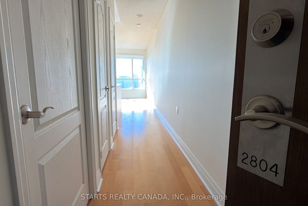 Studio condo apartment for rent in Toronto — 2804 - 21 Hillcrest Avenue (Photo 1)