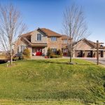4-bedroom detached home for sale in Peel — 2814 Forks Of The Credit Road (Photo 5)