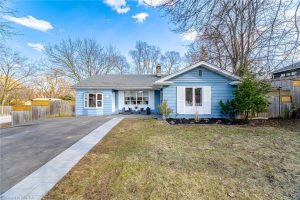 3-bedroom home for sale in Milton — 282 Woodward Avenue