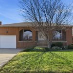 3-bedroom detached home for sale in Hamilton — 288 Eastdale Boulevard (Photo 3)