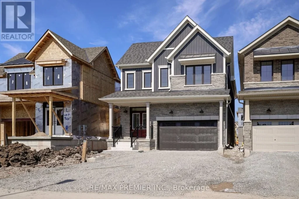 4-bedroom home for rent in Welland — 28 Downriver Drive (Photo 1)