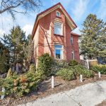 3-bedroom detached home for sale in Simcoe — 28 Queen Street (Photo 2)