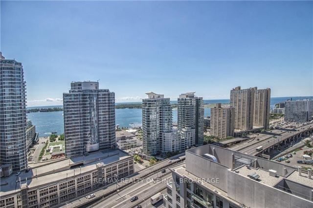 2-bedroom home for rent in Toronto — 2915 - 19 Grand Trunk Crescent (Photo 1)