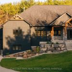 4-bedroom detached home for sale in Dufferin — 295449 8th Line (Photo 3)