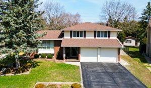 3-bedroom detached home for sale in Waterloo — 298 Braemore Circle