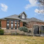3-bedroom detached home for sale in Brampton — 29 Fontainebleu Road (Photo 4)