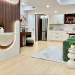 1-bedroom home for rent in Newmarket — 2 - 17 Lytham Green Circle Circle (Photo 5)