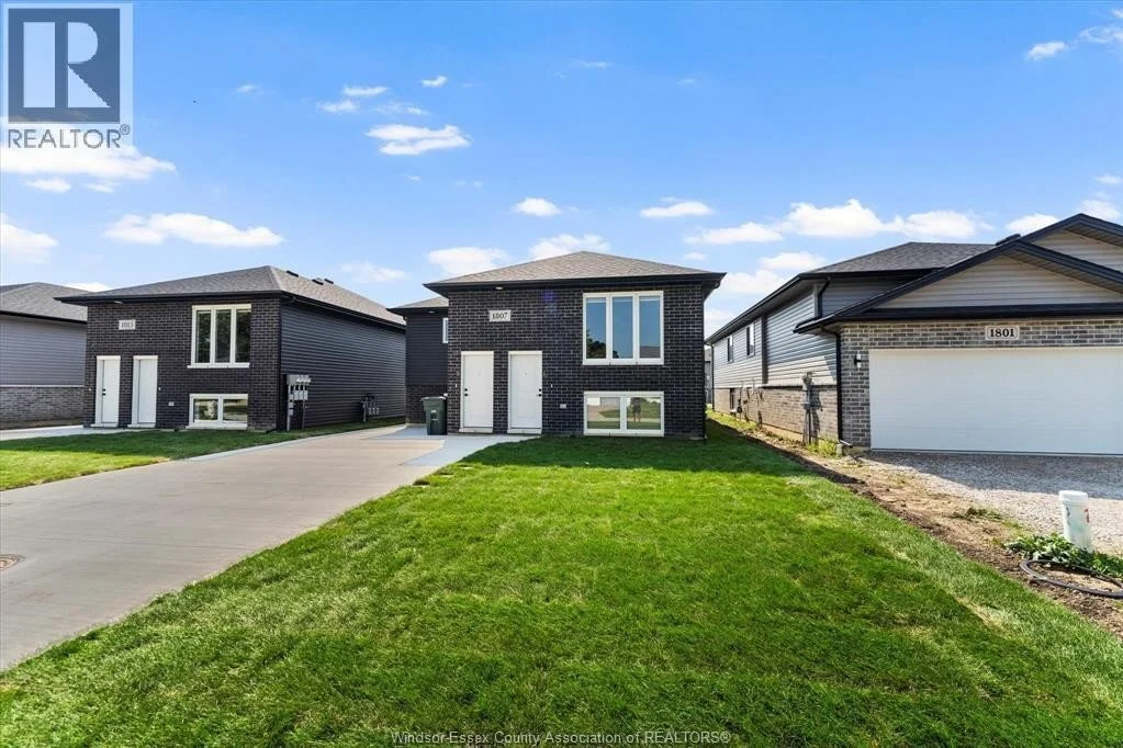 3-bedroom home for rent in Windsor — 2 - 1843 Meldrum (Photo 1)