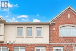 4-bedroom home for sale in Mississauga — 2 - 3235 Thomas Street