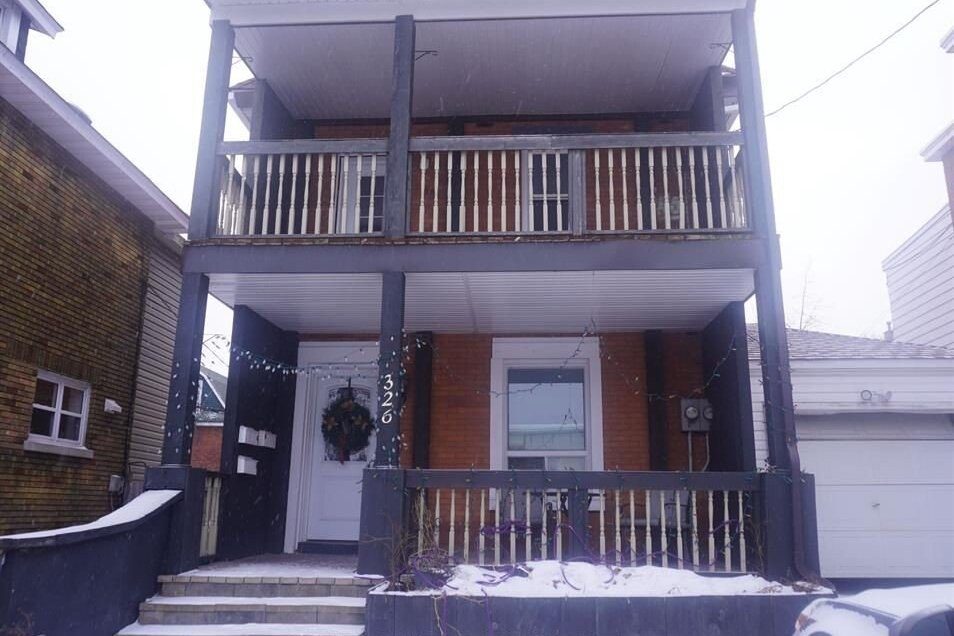 2-bedroom other home for rent in Ottawa — 2 - 326 Flora Street (Photo 1)