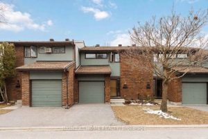 3-bedroom condo townhouse for sale in Ottawa — 2 - 4 Chisholm Court