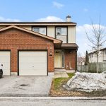 3-bedroom condo townhouse for sale in Ottawa — 2 - 4 Chisholm Court (Photo 3)