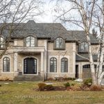 4-bedroom home for sale in Toronto — 2 Royal Oak Drive (Photo 5)