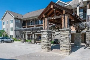 3-bedroom condo apartment for sale in Collingwood — 302 - 3 Brandy Lane Drive