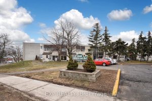 2-bedroom condo townhouse for sale in Peel — 3040 Constitution Boulevard