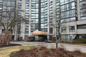 2-bedroom condo apartment for sale in York — 310 - 40 Harding Boulevard W