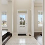 4-bedroom detached home for sale in Niagara — 310 Main Street E (Photo 2)