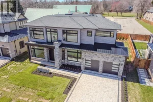 5-bedroom home for sale in Burlington — 310 Tuck Drive