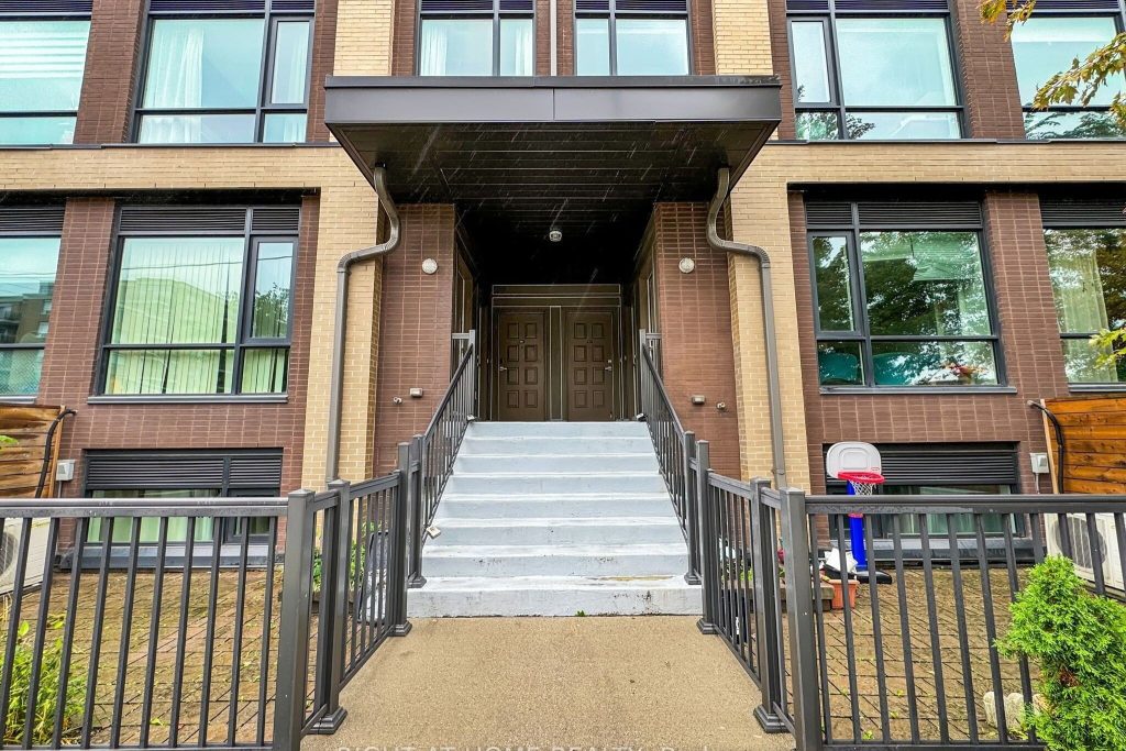2-bedroom condo townhouse for sale in Toronto — 312 - 639 Lawrence Avenue W (Photo 1)