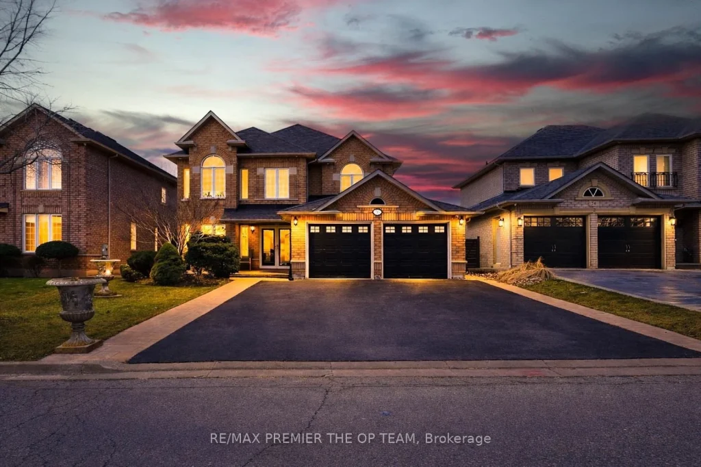 4-bedroom detached home for sale in Vaughan — 313 Firglen Ridge (Photo 1)