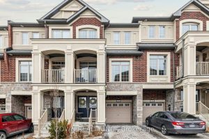 4-bedroom att/row/townhouse for sale in Ajax — 31 Healthcote Lane