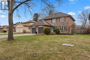4-bedroom home for sale in London South — 31 Mountainview Crescent