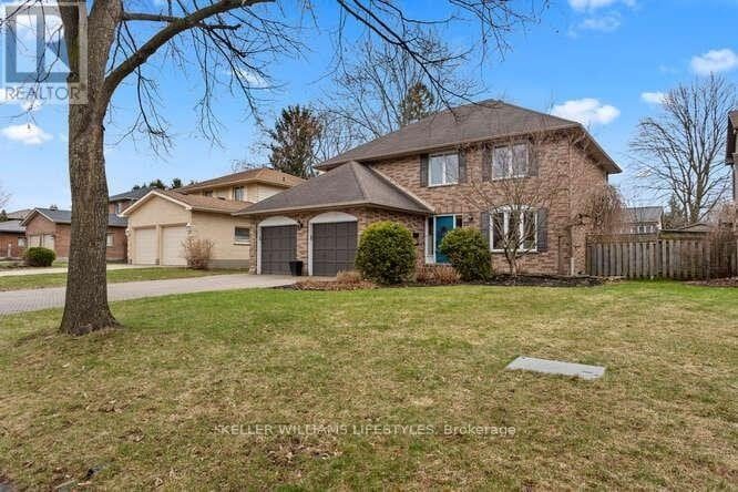 4-bedroom home for sale in London South — 31 Mountainview Crescent (Photo 1)