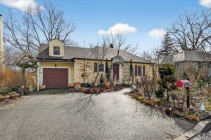 3-bedroom detached home for sale in Niagara — 31 Queen Mary Drive