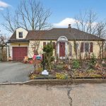 3-bedroom detached home for sale in Niagara — 31 Queen Mary Drive (Photo 2)