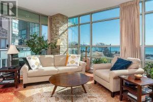 2-bedroom condo apartment for sale in Toronto — 323 - 5 Marine Parade Drive