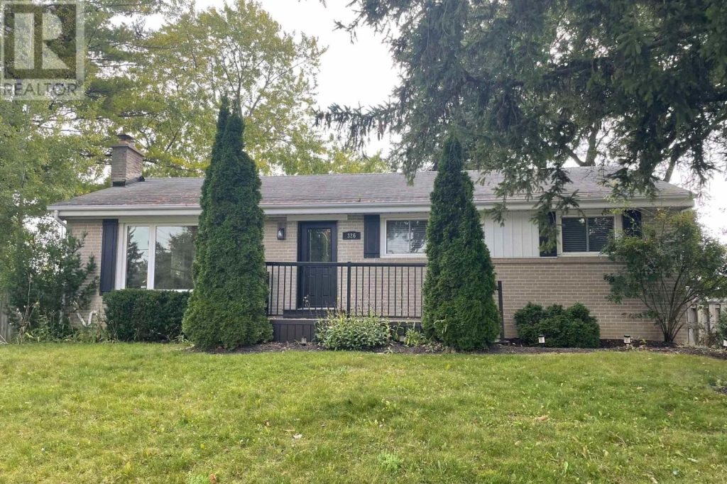 3-bedroom home for rent in Whitchurch-stouffville — 326 Rupert Avenue (Photo 1)
