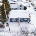 2-bedroom single family residence home for sale in Waterford — 32 Nichol Street W (Photo 2)