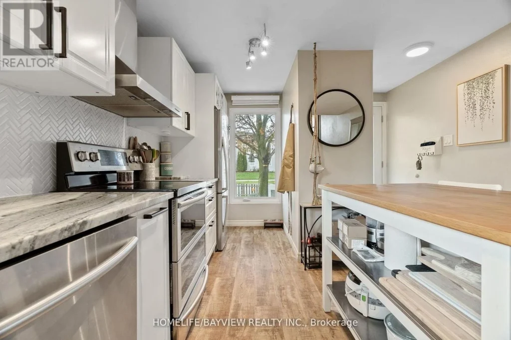3-bedroom home for sale in Cambridge — 333 Preston Parkway (Photo 1)