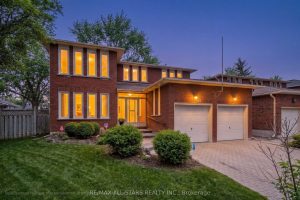 4-bedroom detached home for sale in York — 33 Carpenter Court